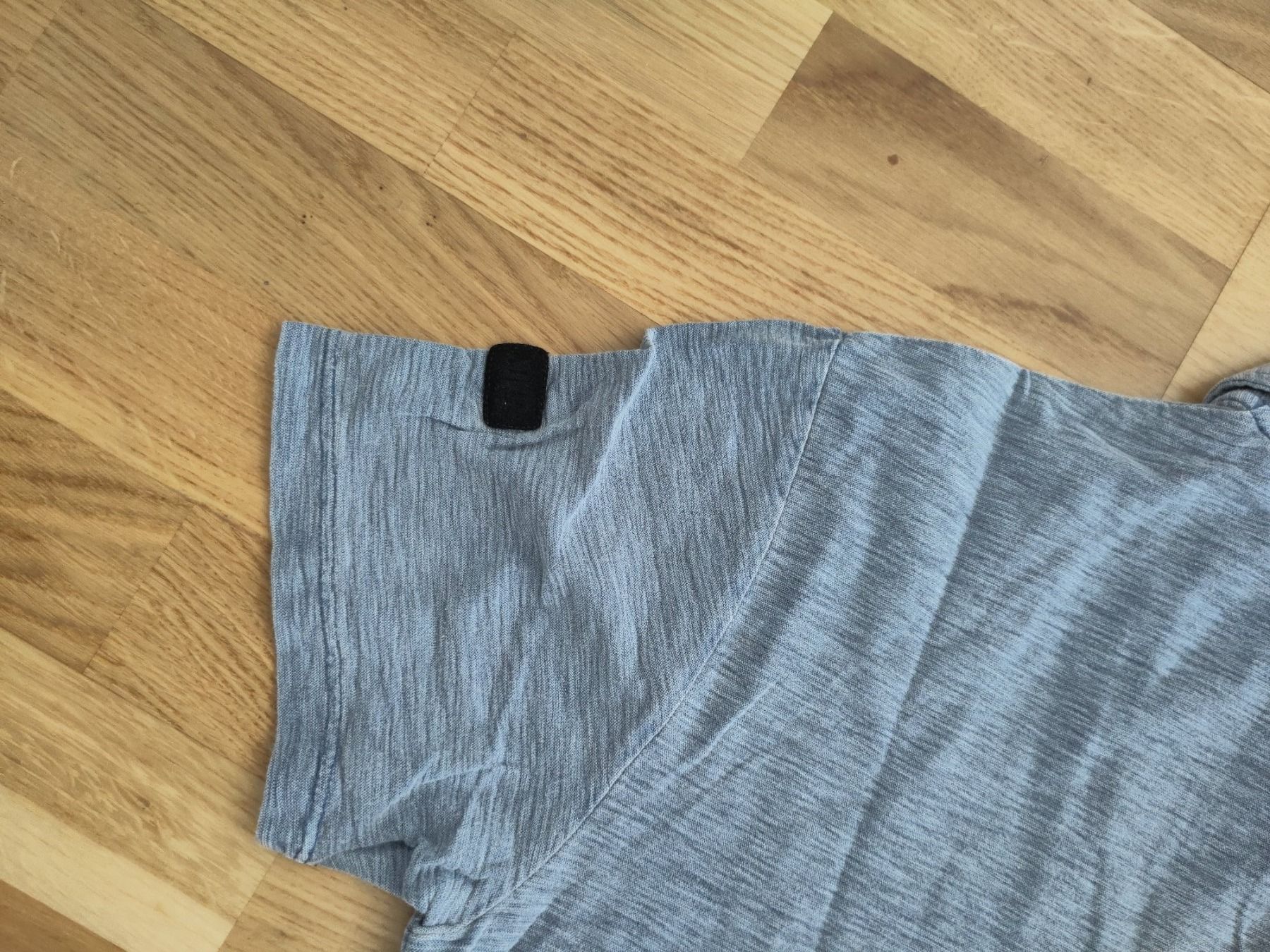 Armani Magliette Polo: Armani Polo – Usato da Basel venduto da froehlicherVagabund 4