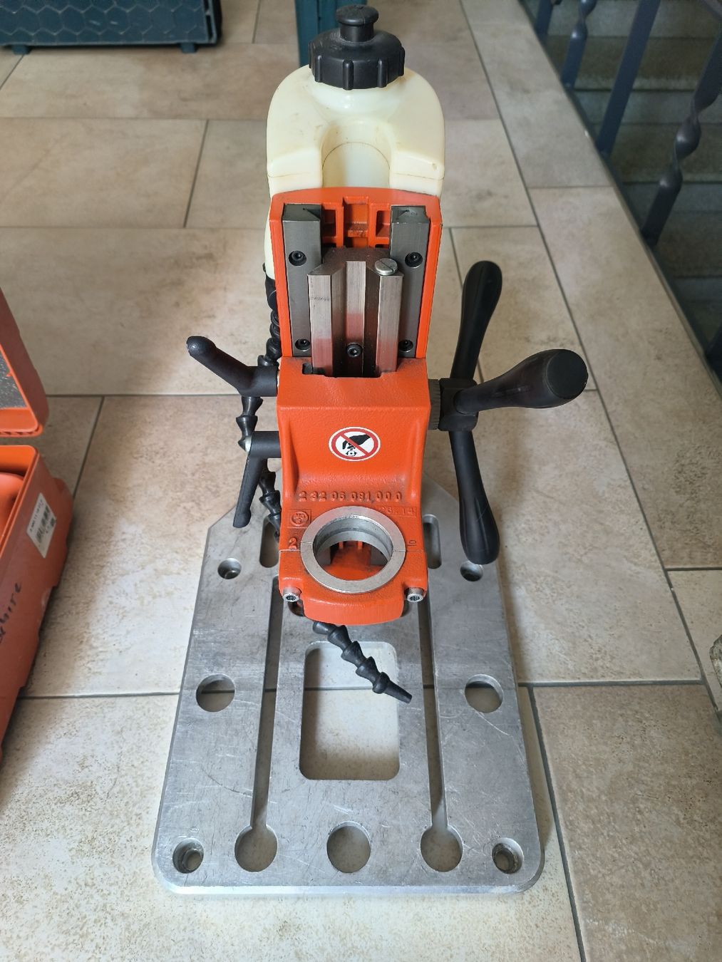 Fein Perceuses: 2Handbohrmaschine mit Ständer  – D'occasion à Kreuzlingen par Lilith888 1