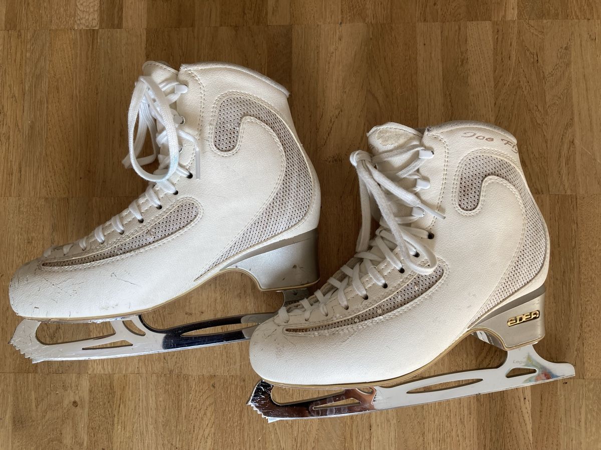 Edea Schlittschuhe: Edea Ice Fly 245 – Gebraucht aus Zürich von Retrogirl 1