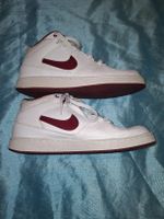 Nike Team Hustle D 7 Mid - Taille 41 - Très bon état