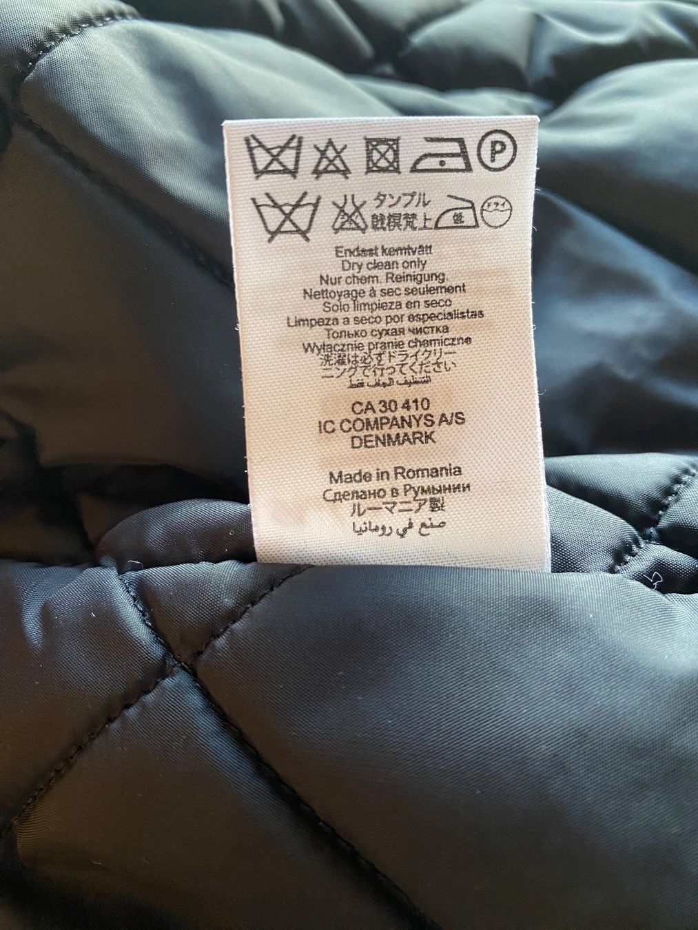 Peak Performance Mäntel: PeakPerformance Damen Wintermantel schwarz Gr. S – Gebraucht aus Grächen von Walterli_88 6