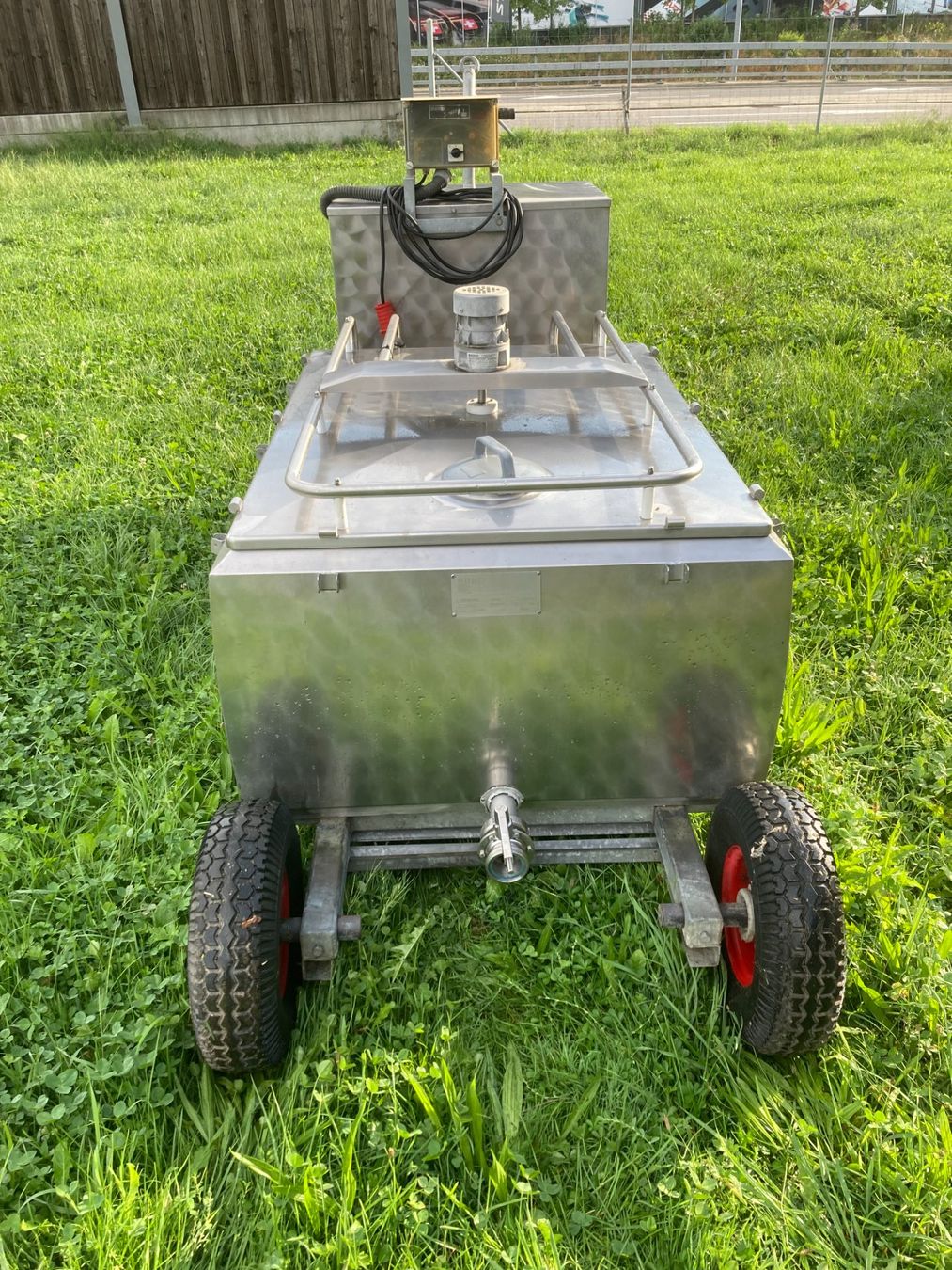 Melktechnik: Milchtank 400 Liter – Gebraucht aus Cham von Corradofahrer 3