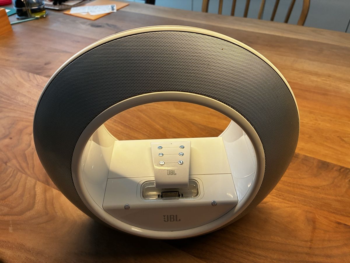 JBL Haut-parleurs: JBL Radial  bluethtool Speaker – D'occasion à Wangen sz par ms1_k9x8
