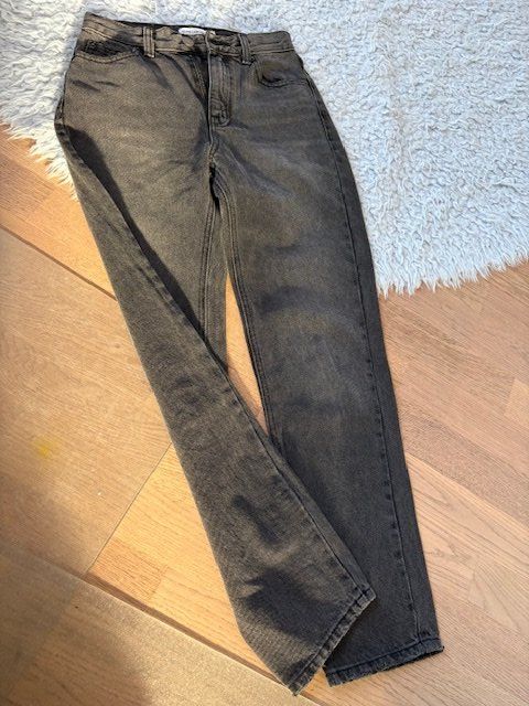 Pull&Bear Jeans: Pull&Bear Jeans grau Grösse 32 – Usato da Konolfingen venduto da Sheba11 1