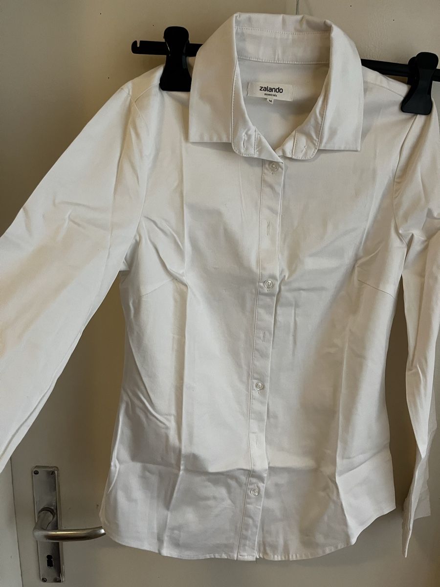 Camicette: Weisse Bluse Zalando Gr. 36 Top Zustand – Usato da Schübelbach venduto da lan_2rdc 2