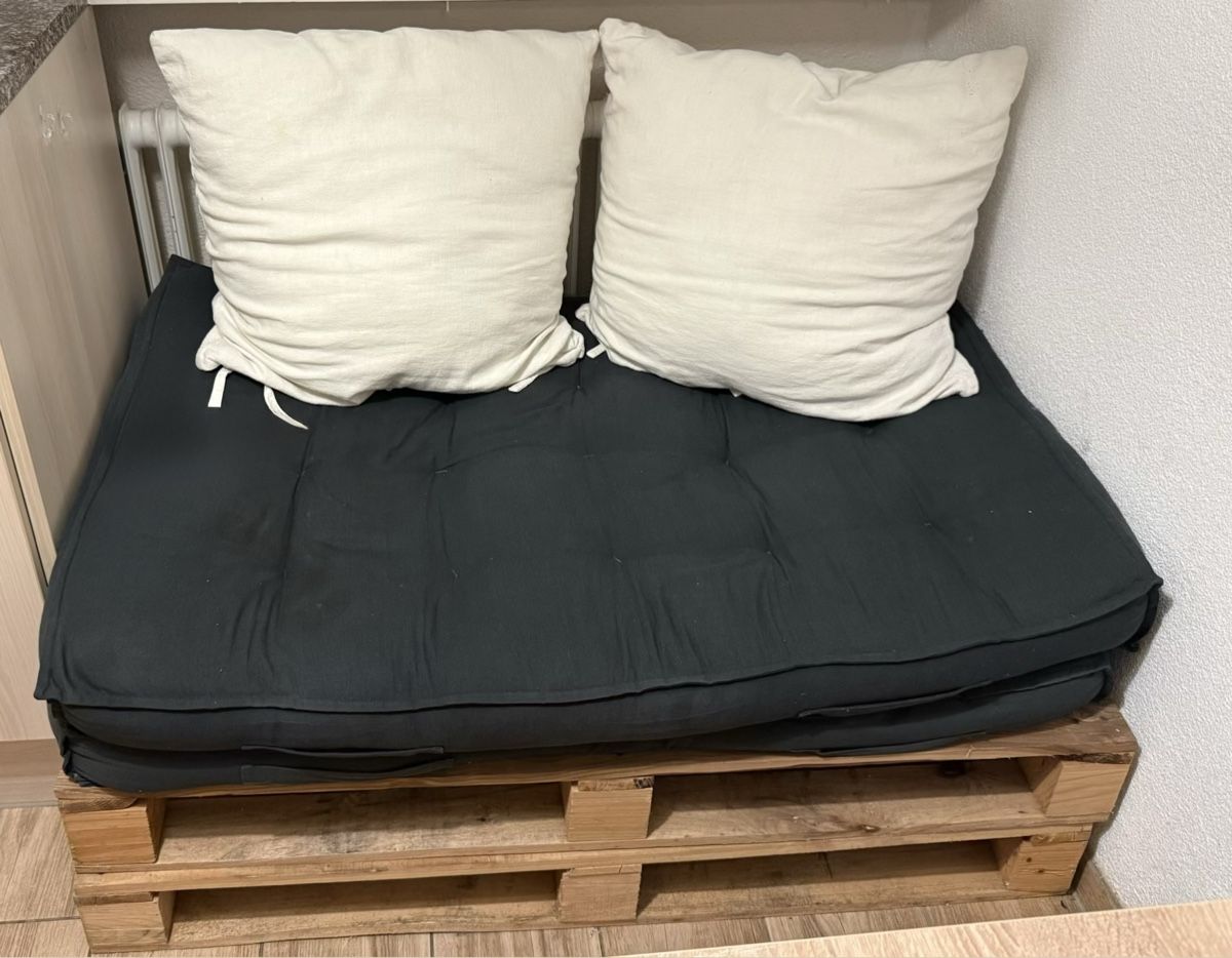 Pallets: Palettensofa inkl. Kissen – Usato da Zürich venduto da sas_dly9
