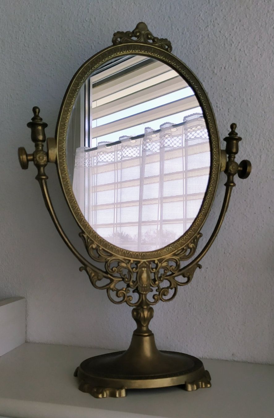 Specchi: Magnifique miroir de table vintage – Usato da Chezard St-Martin venduto da Loucail