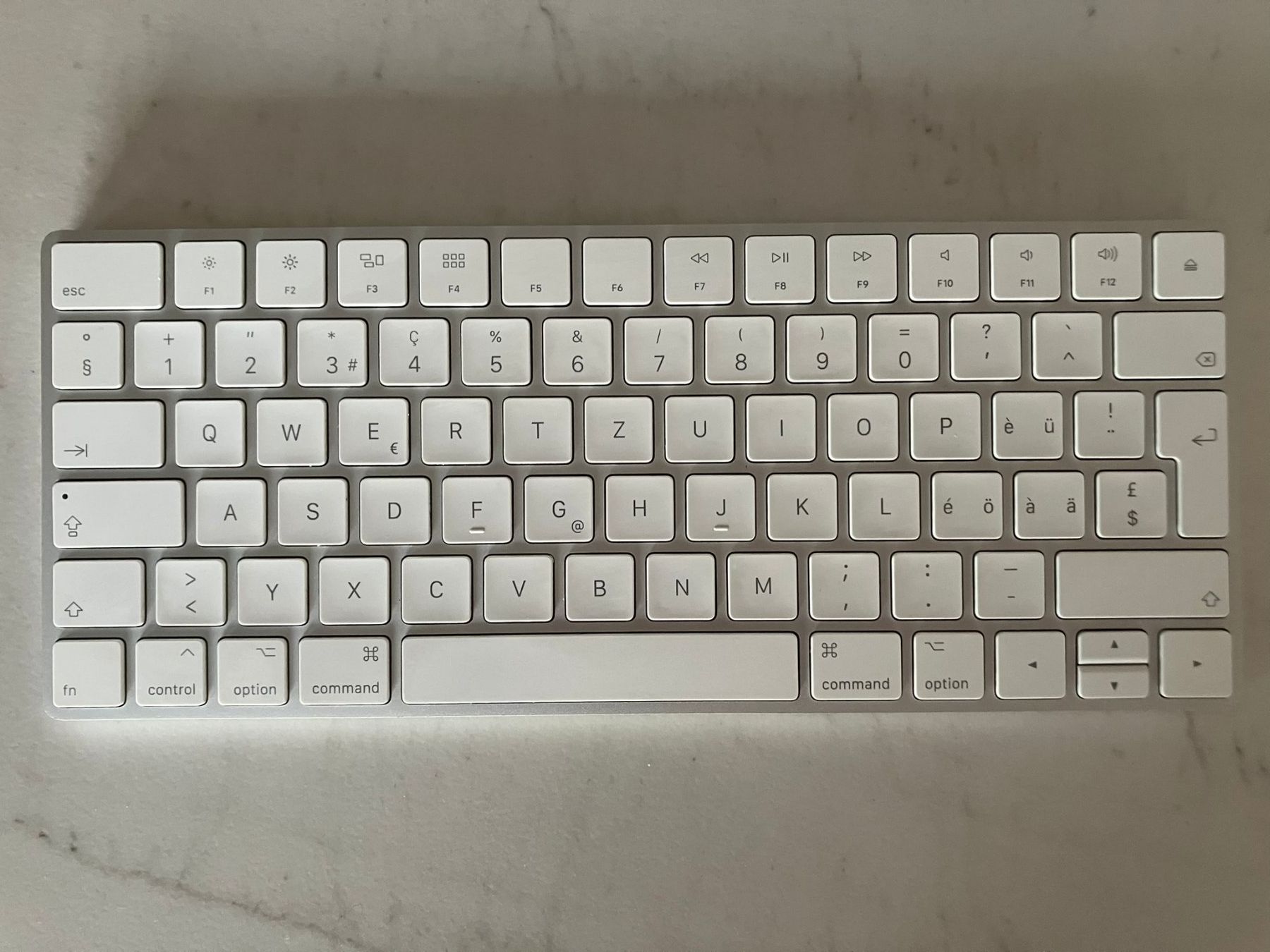 Apple Tastiere: Apple Wireless Magic Keyboard 2 Model A1644 / EMC 2815 – Usato da Meisterschwanden venduto da Discus0