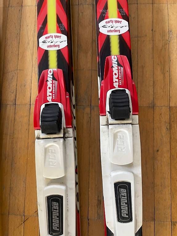 Skis: Langlauf Set Atomic klassisch Ski Stöcke Schuhe – Gebraucht aus Stäfa von Phphch 1