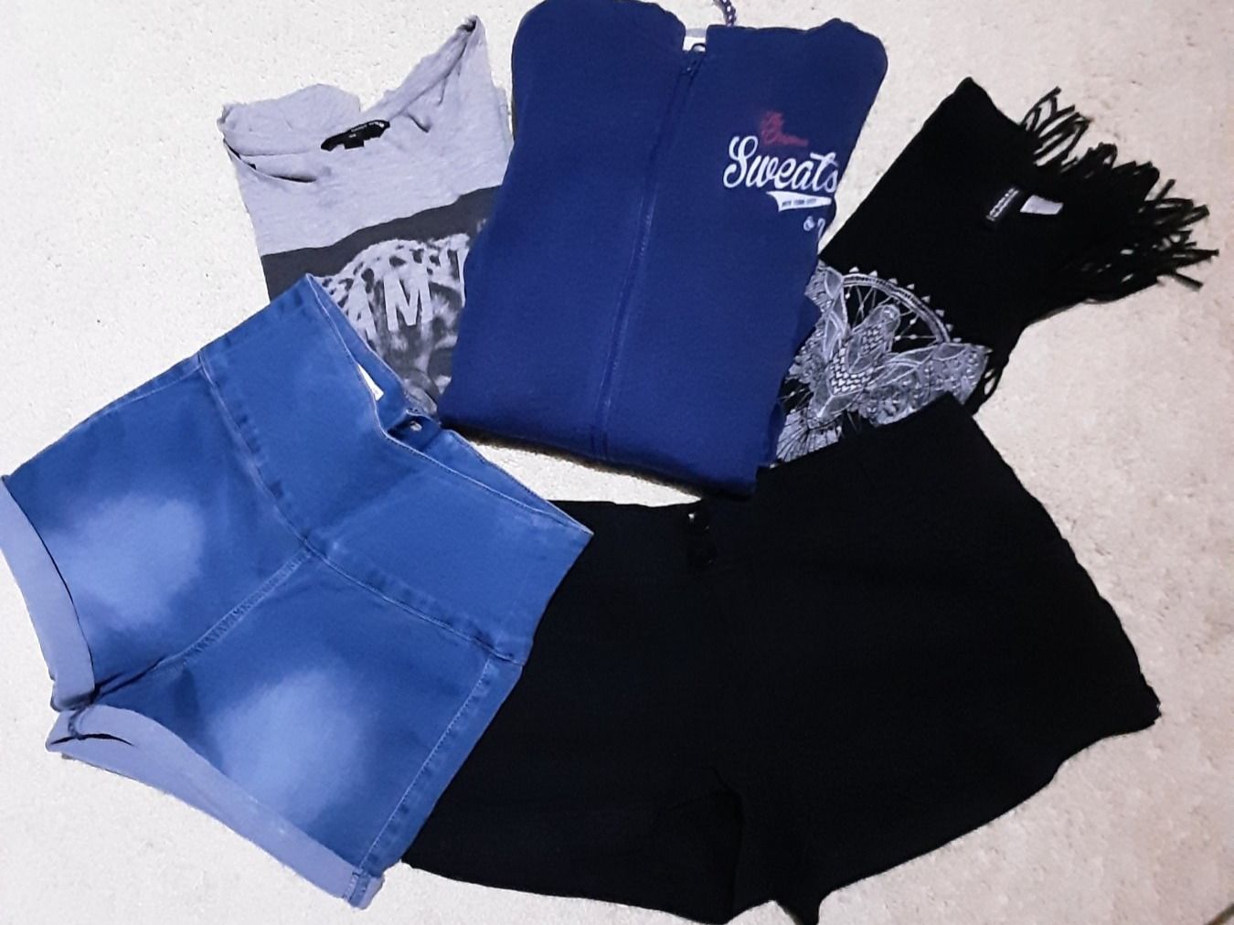 Lotti di vestiti: Kleiderpaket gr. XS – Usato da Altdorf UR venduto da Brandli 1