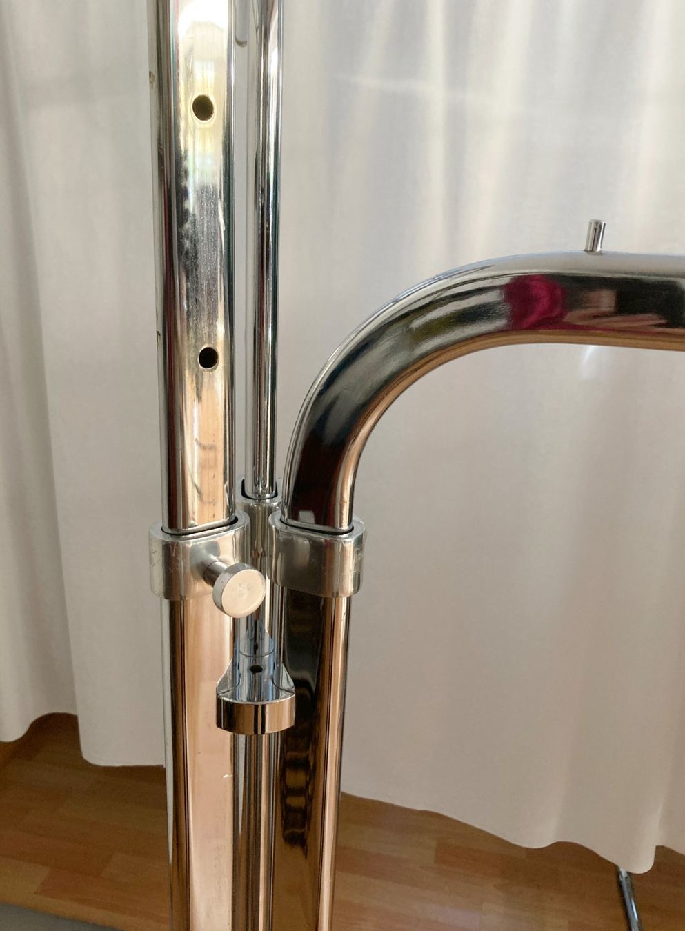 Sonstige Dekorationen & Accessoires: Kleiderständer 3-Arm, gross – Gebraucht aus Luzern von flexibus77 3