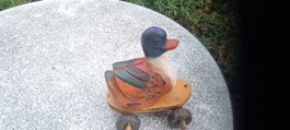 Holzfigur Ente auf Rädern handbemalt Spielzeug Deko