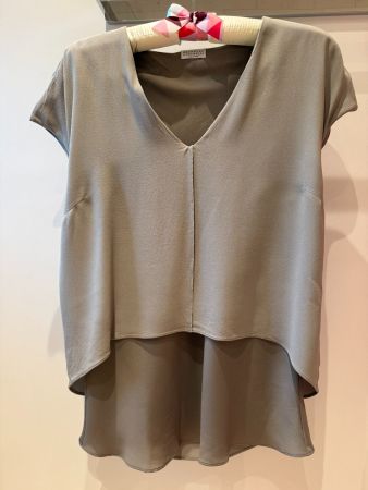 Brunello Cucinelli Seidentop in Taupe, Grösse M