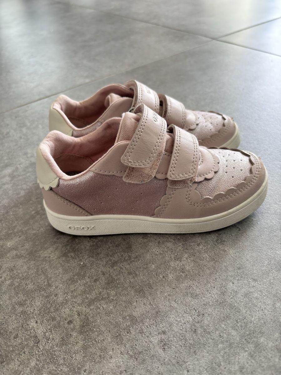 Geox Scarpe per ragazze: GEOX Mädchenschuhe Gr. 27 – Usato da Füllinsdorf venduto da fab_n8ry 2