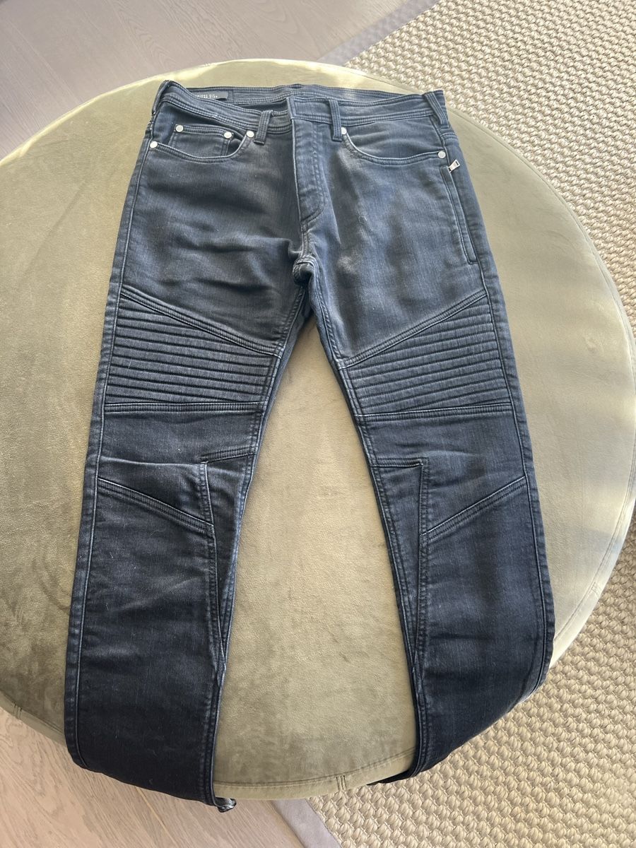 Jeans: Neil Barrett Biker Jeans Size 32 – Usato da Herrliberg venduto da kevinvizner
