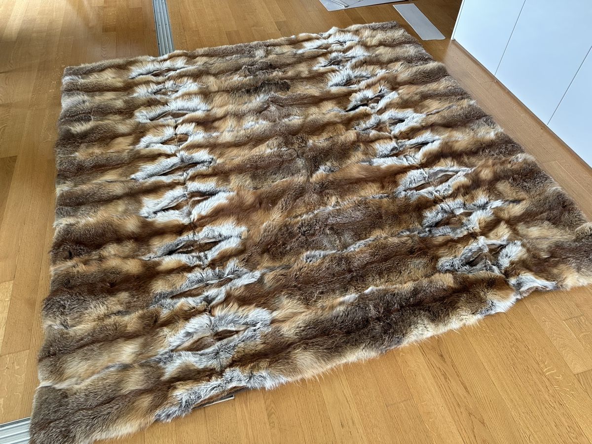 Coperte: Grosse Decke aus Fuchsfellen – Usato da Basel venduto da eucalyptica