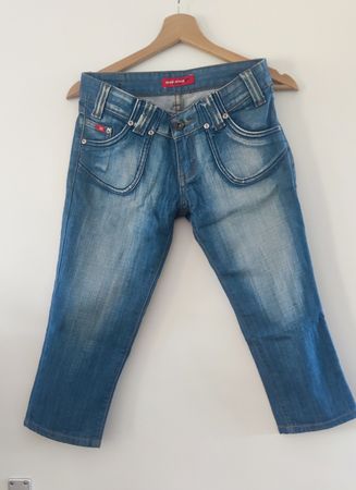 Miss Jeans Capri Pants, Denim Blue, Size 26, Spring Ready!