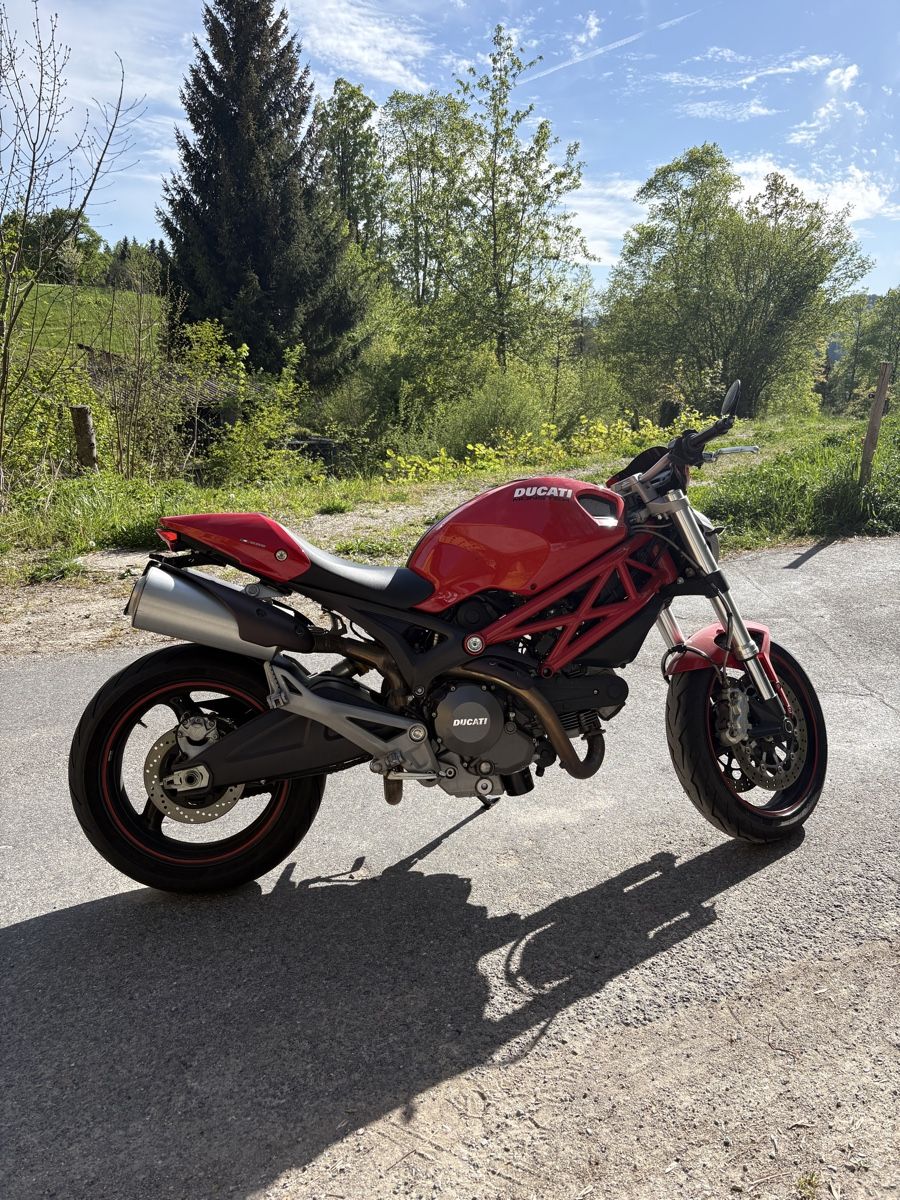 Strada: Ducati Monster 696 ABS – Difettoso da Laupen ZH venduto da Abarth95