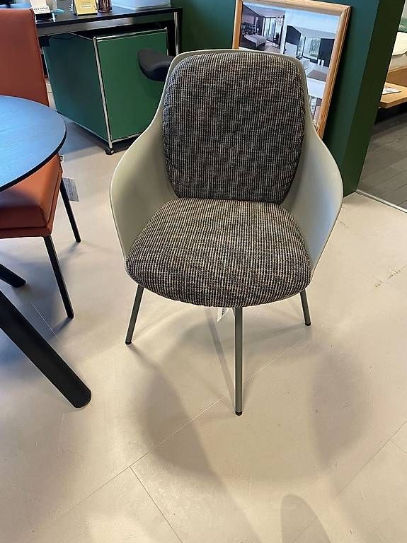 Chaises: ROLF BENZ 600 Stuhl – D'occasion à Volketswil par wirzwohnen 1