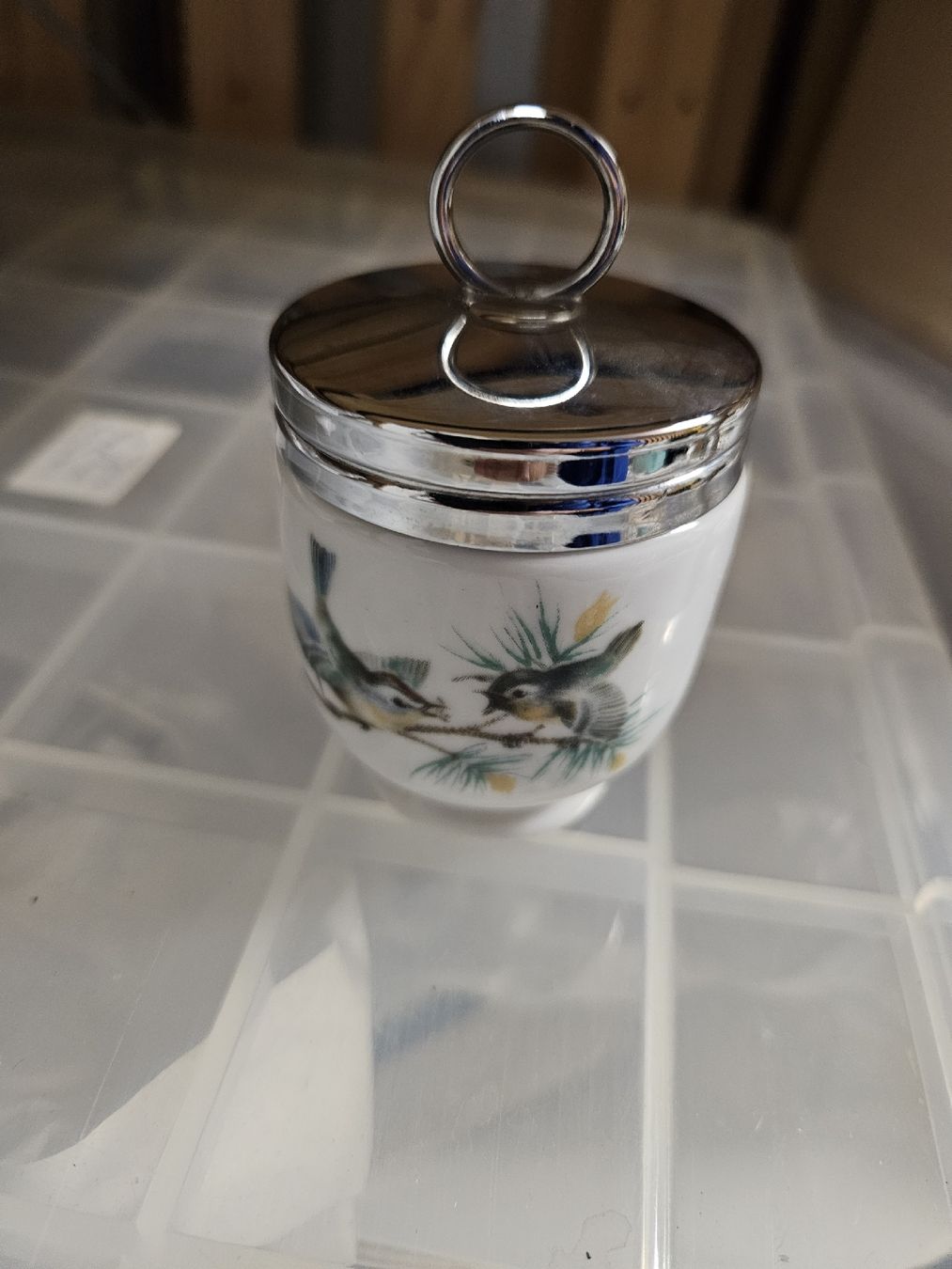Royal Worcester Altre Stoviglie: Coquetier ancien, décor oiseau – Usato da Wettingen venduto da Italia63 1