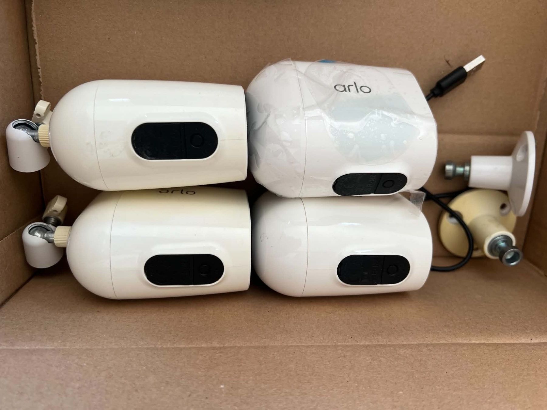 Arlo Videocamere: Arlo caméras Kit – Difettoso da Le Vaud venduto da No-Nick-Name 2