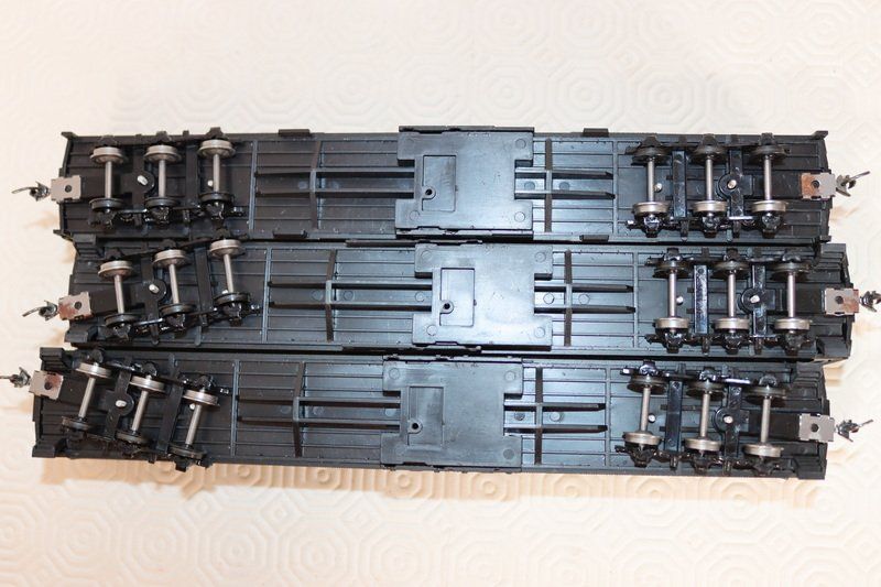 Modellini di ferrovie: 3 US Wagen ( 666 ) – Usato da Kerzers venduto da Winu64 7