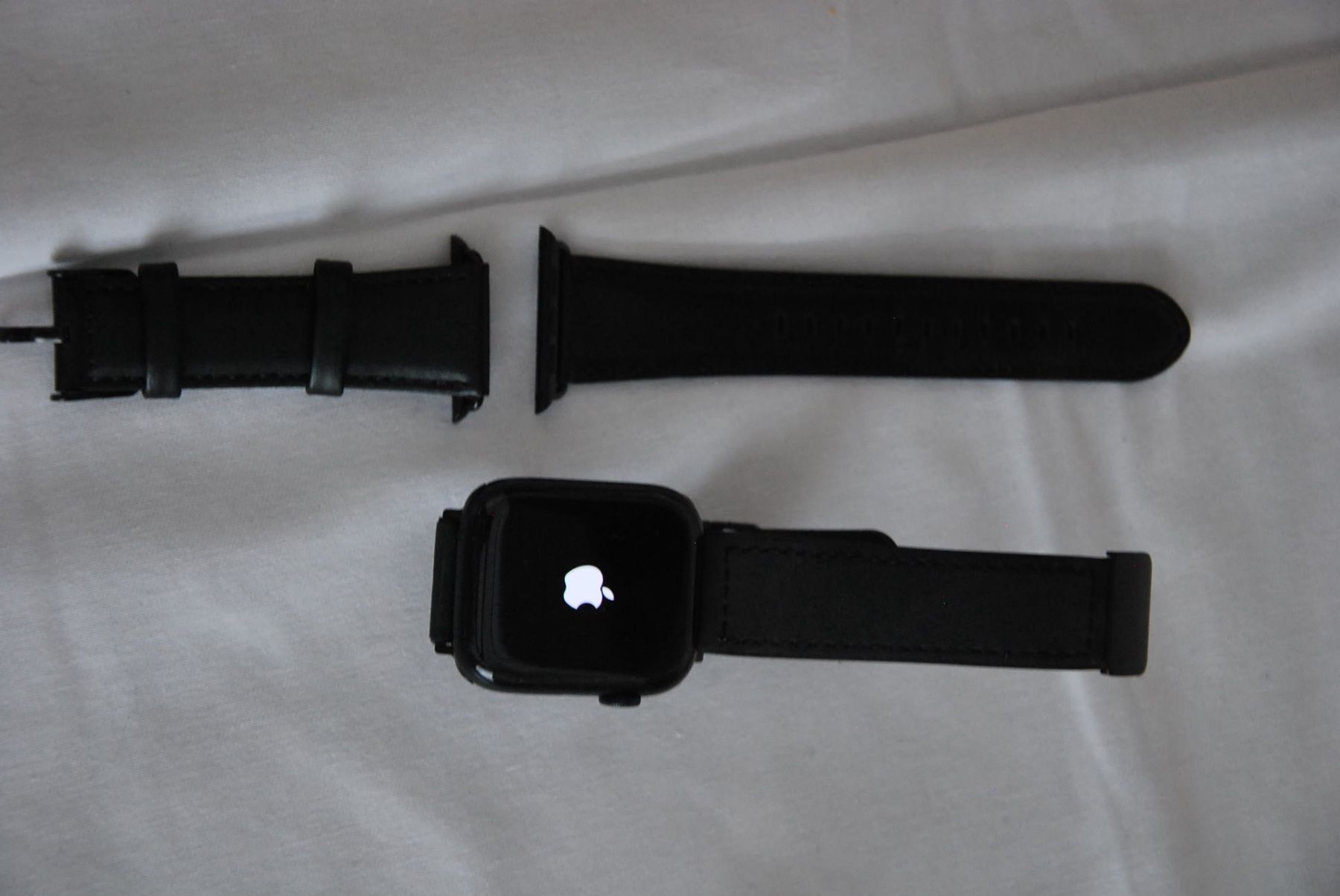 Apple Smartwatch: Apple Watch S9/ 45mm schwarz – D'occasion à Biel/Bienne par Mauler03 2