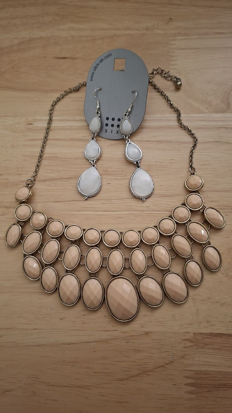 Altri gioielli: Statement Kette und Ohrringen, neu! – Nuovo (secondo la descrizione) da Kriens venduto da Wolly85