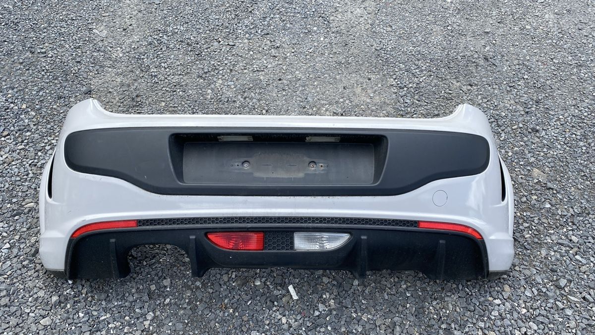 Fiat Alle Autoersatzteile: Fiat Punto evo Abarth Stossstange hinten – Gebraucht aus Beinwil am See von Mpmmechanik