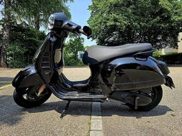 Vespa GTS 300 HPE  Liebhaberstück, Remus & Vollausstattung