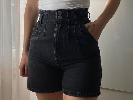 Schwarze High Waist Shorts von Zara, Gr. 34