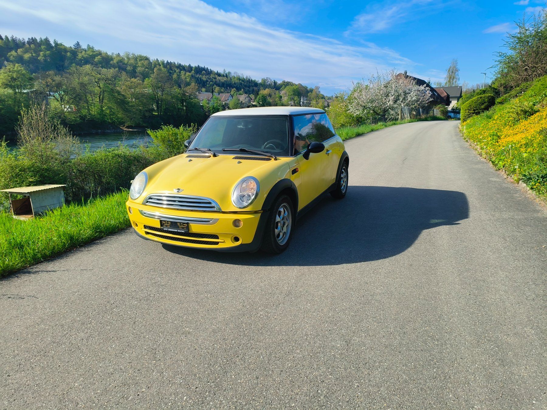 Mini Autos: Mini Cooper.in Gelb.mit MFK. – D'occasion à Fulenbach par Elektronik 3
