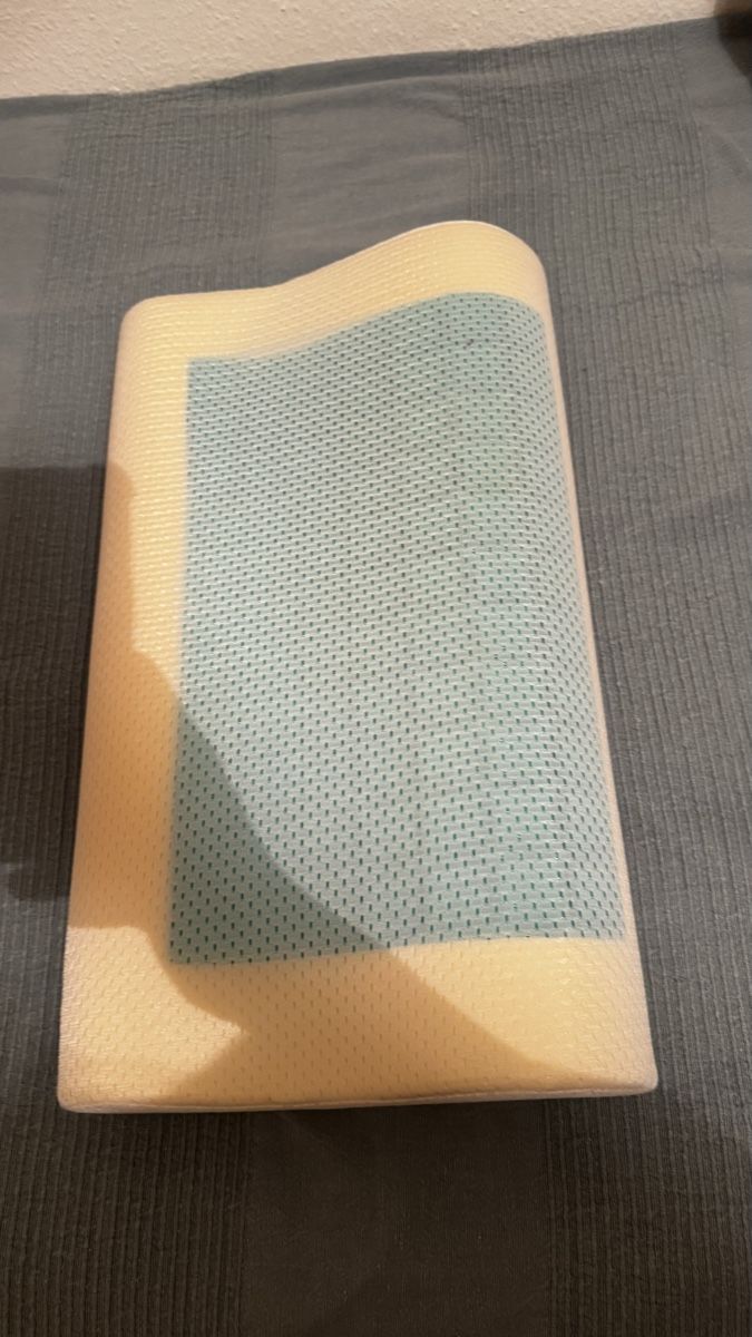 Cuscini: Orthopädische Nackenkissen  – Nuovo (secondo la descrizione) da St.gallen venduto da gio_lrc5