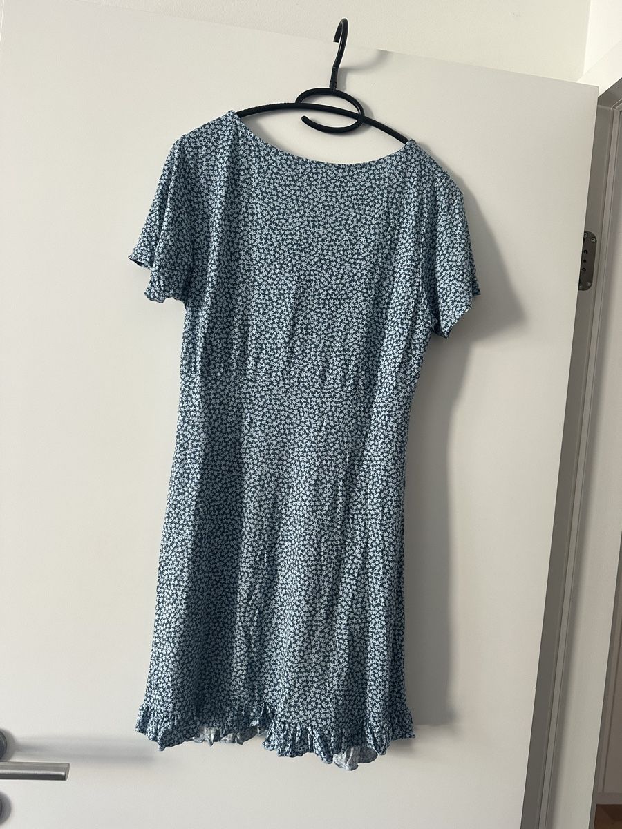 Pull&Bear Vestiti: Robe bleue fleurie – Nuovo (secondo la descrizione) da Lausanne venduto da sou_w9bl 1