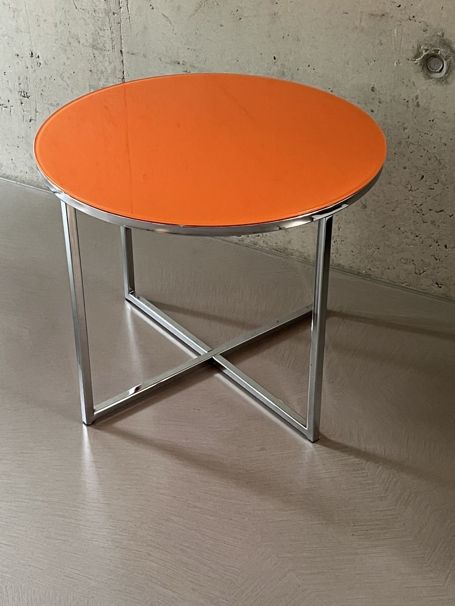 Tavoli: 70er Jahre Couchtisch Chrom mit Glasplatte – Usato da Wabern venduto da La-Vitrine