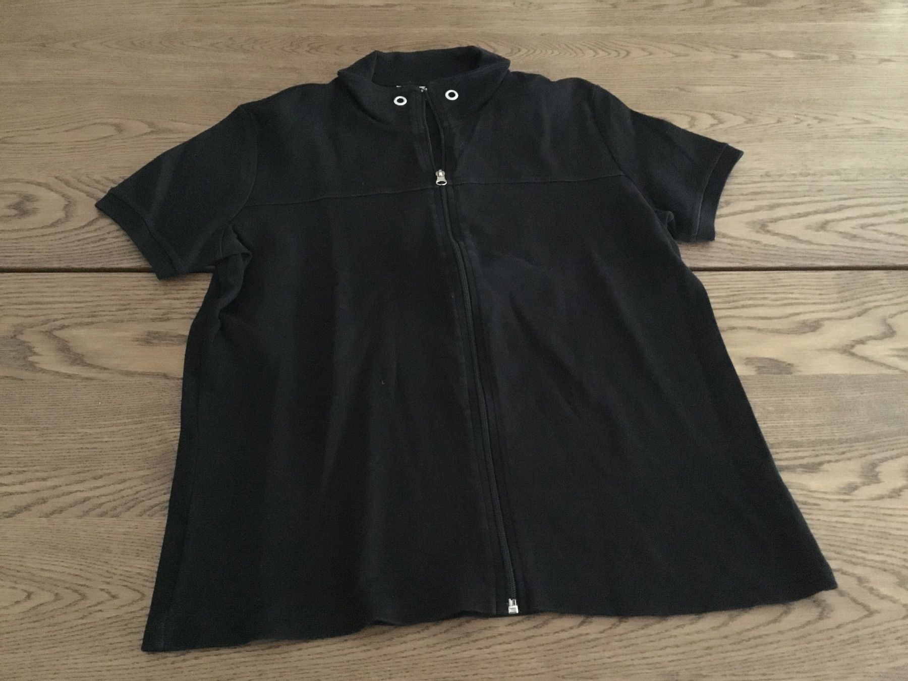 T-shirt: Lässiges Tshirt Jäggli Gr.L – Usato da Würenlos venduto da sweety5436 1