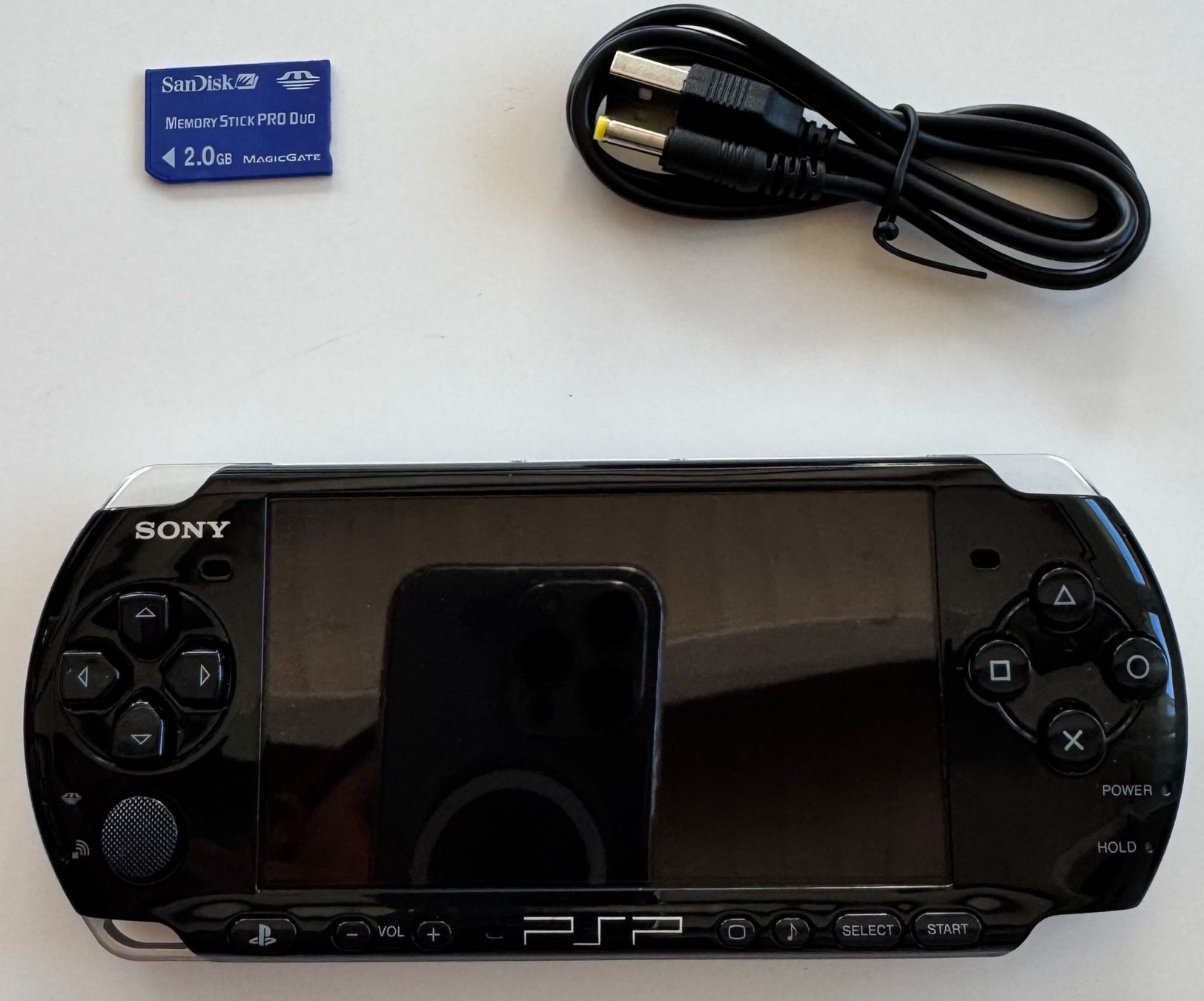 Sony Console: Console PSP Sony 3004 black, 2GB memory, accessories incl... – Usato da Leytron venduto da SuPer_BoCk