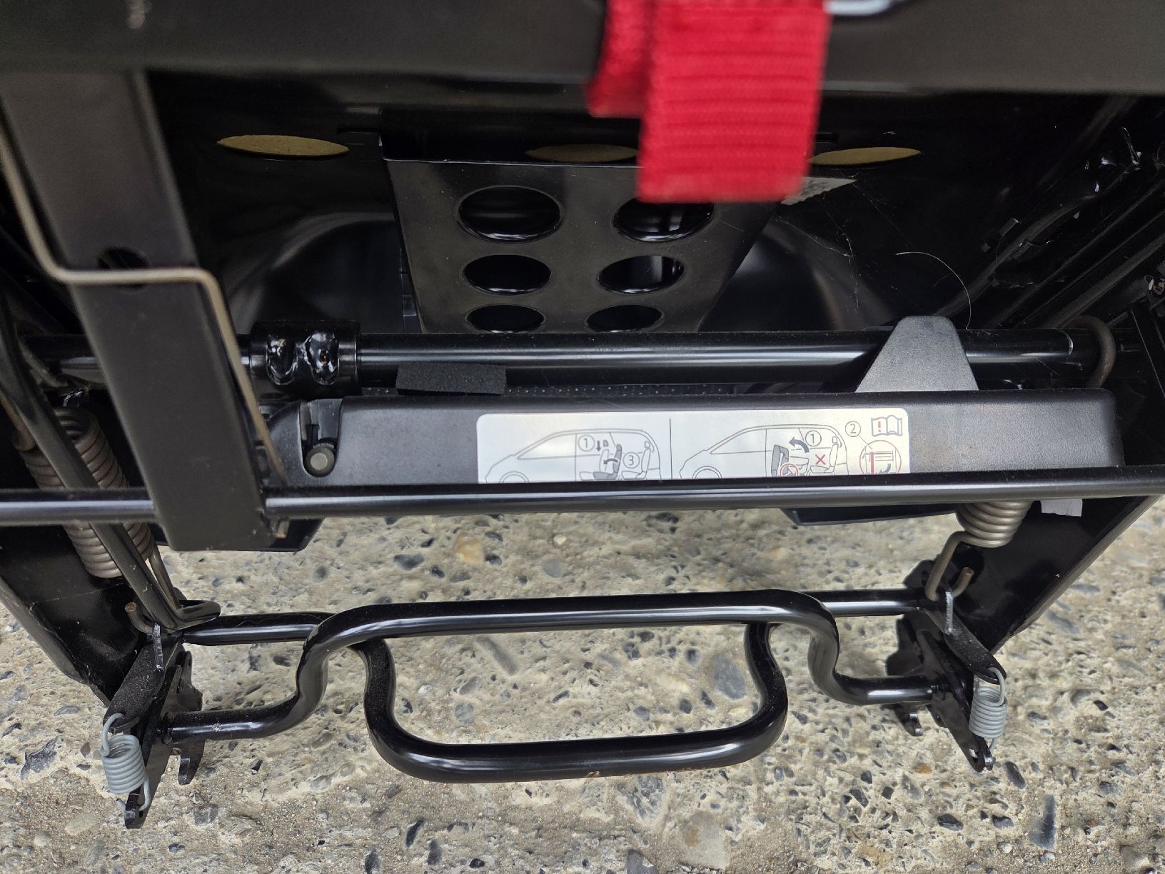 Seat Tutti pezzi di ricambio auto: Autositz zu Seat Alhambra/VW Sharan – Usato da Reitnau venduto da Bluepower98 7