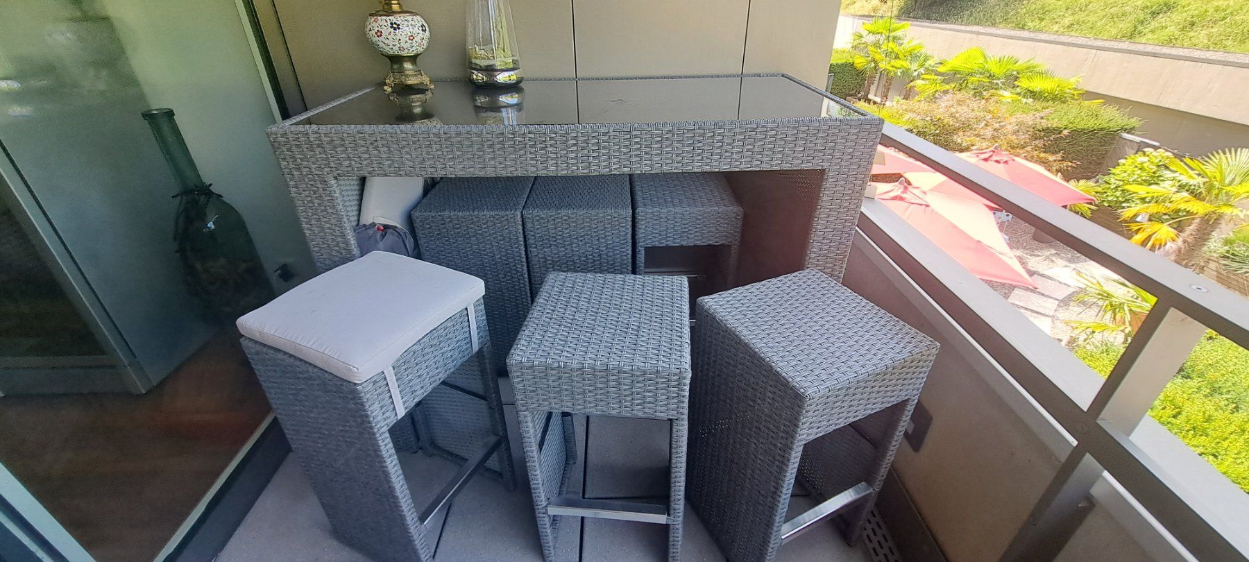 Set di tavolo e panche: Ratan Bar 6 Sitze – Usato da Berikon venduto da berghalde