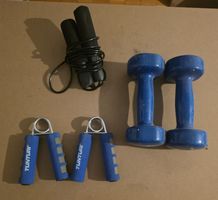 Fitness Zubehör: Springseil, Hanteln, Finger muskeltrainer