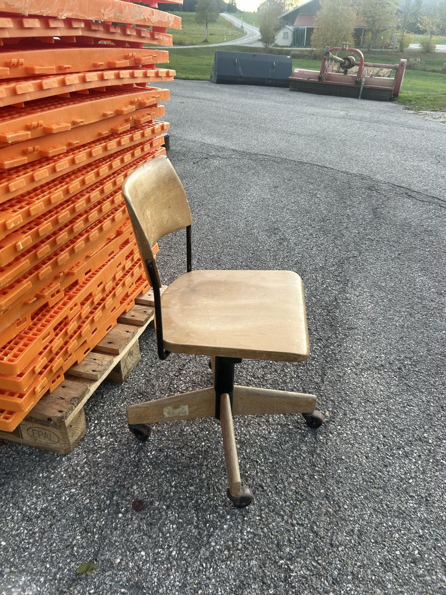Giroflex Stühle: Chaise pivotante Stoll-Giroflex – Gebraucht aus Le Brassus von val_c8d8 1
