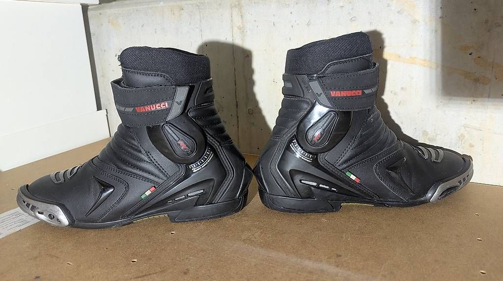 Vanucci Scarpe da uomo: Motorrad-Stiefel Marke: VANUCCI – Usato da Altdorf UR venduto da Walhalla59