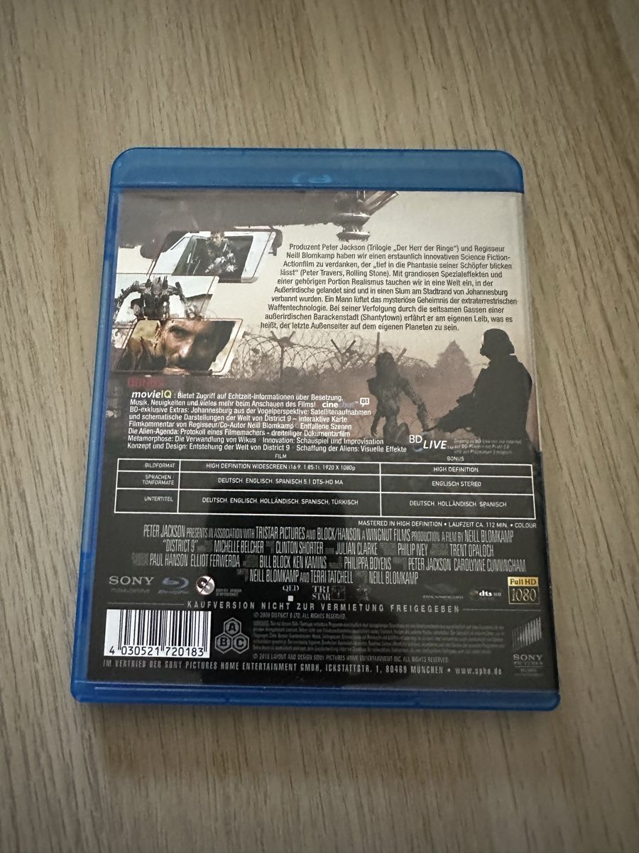 Tous les DVDs: District 9 Blu-ray – D'occasion à Hombrechtikon par baersandro 1