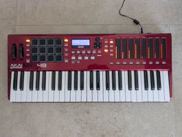 AKAI MAX49 MIDI Keyboard Controller
