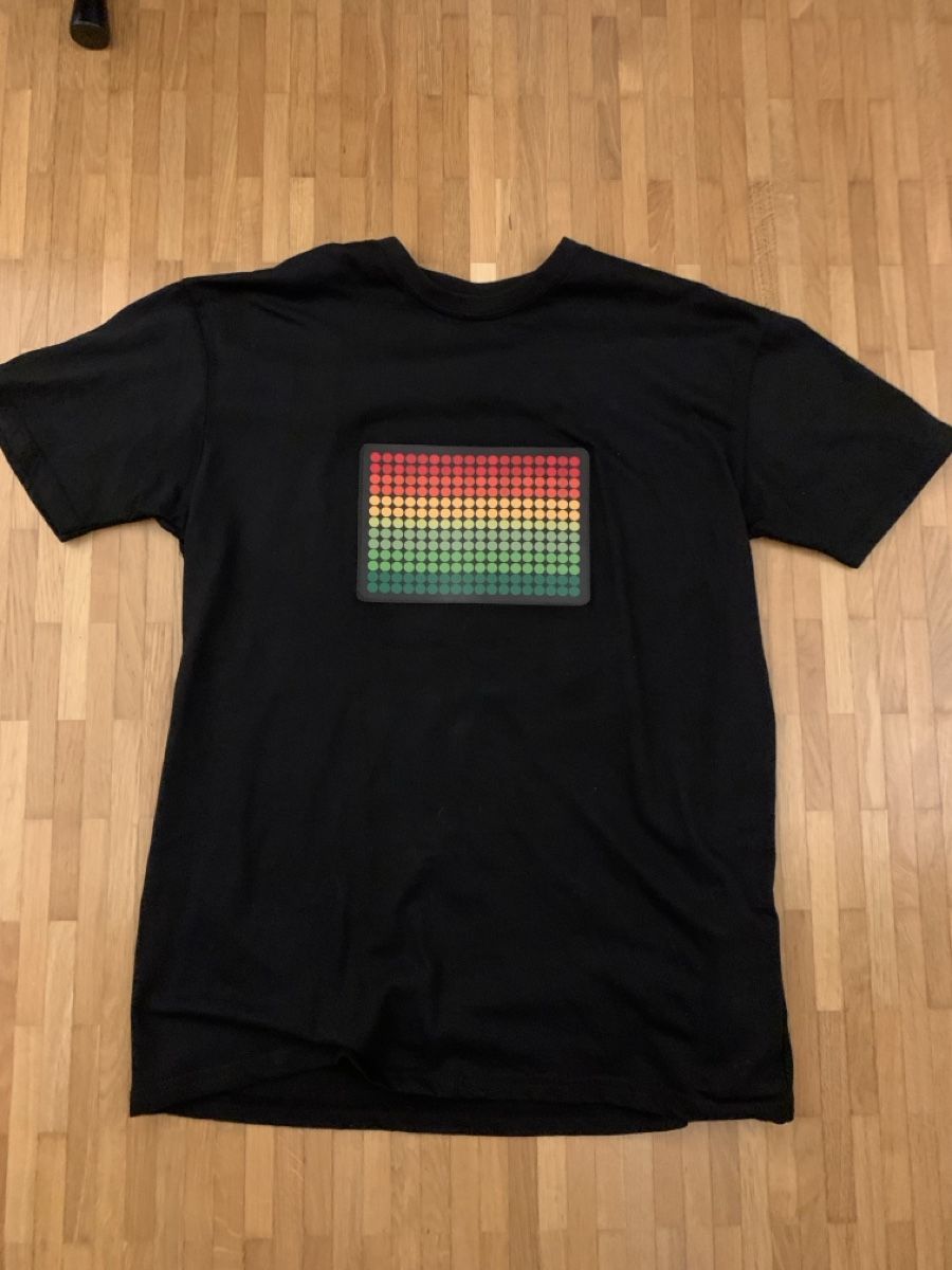 T-shirt: Schwarzes T-Shirt mit LED Equalizer – Nuovo (secondo la descrizione) da Pfäffikon SZ venduto da peter_90