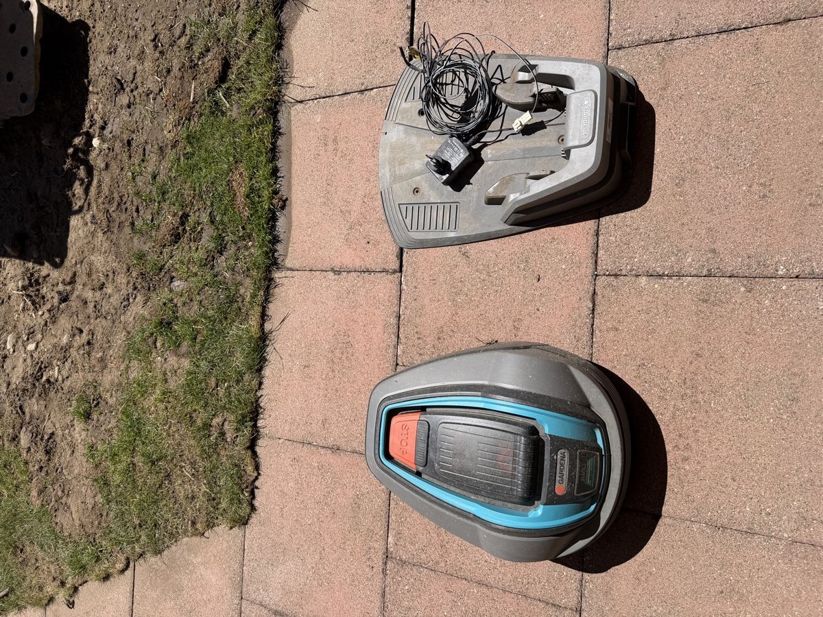 Gardena Rasenmäher: Mähroboter Gardena R40li – Gebraucht aus Untersiggenthal von Ave6