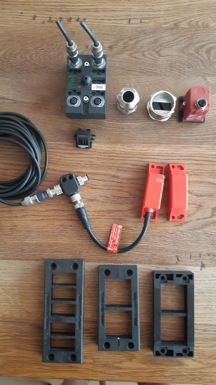 Componenti elettronici: Industrie Sensor Set Allen-Bradley, Schneider,... gebraucht – Usato da Oey venduto da Parkplatzbrocki