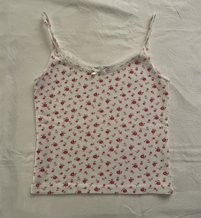 Tanktop mit Blumenmuster und Spitze, Brandy Melville