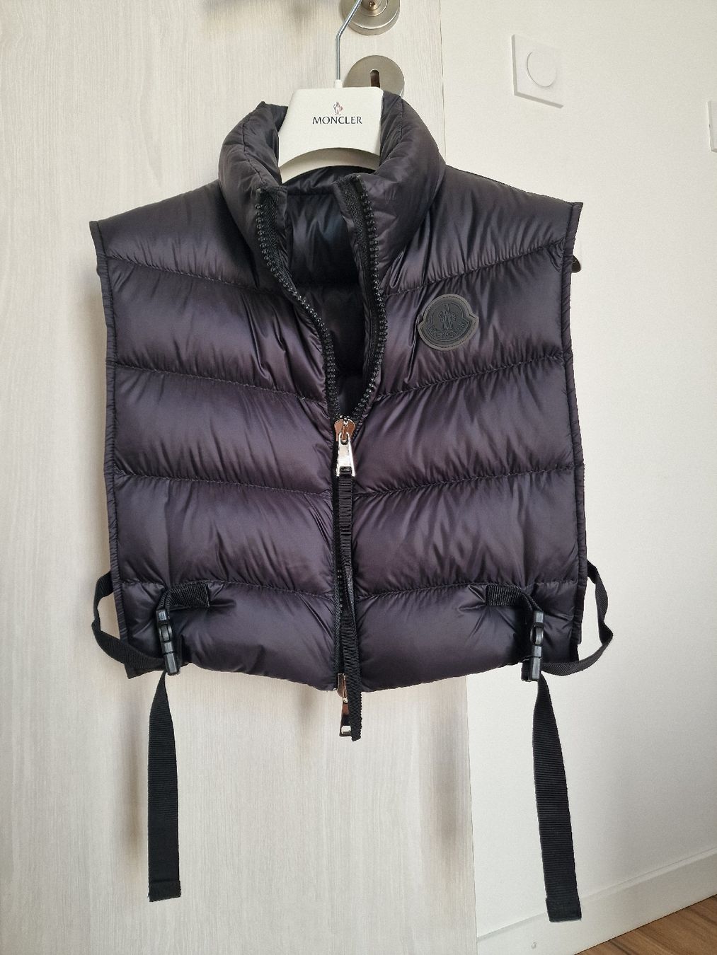 Moncler Gilets: Doudoune sans manche Moncler (TU) – Neuf (Voir description) à Yverdon-les-Bains par Ed9lude