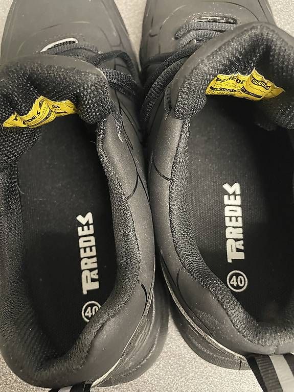 Scarpe da donna: Sicherheitsschuhe Gr 40 – Usato da Rupperswil venduto da Dexaner59 1